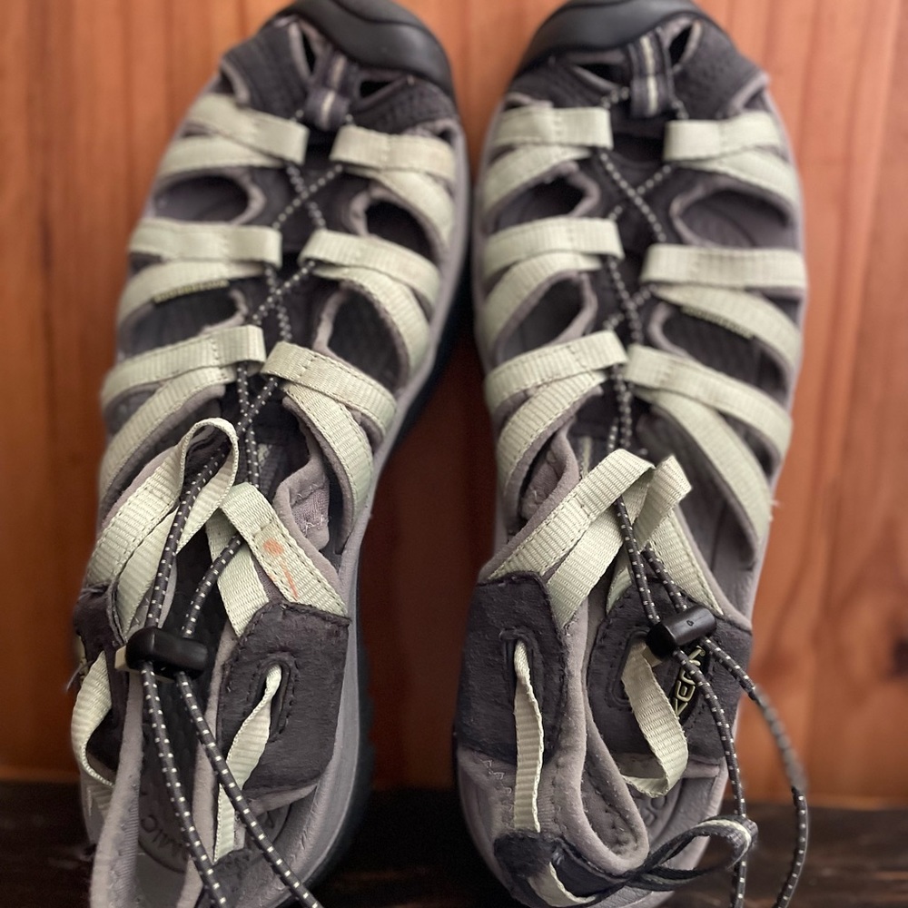 Women’s Keen Sandals Size 9